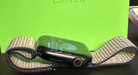 Good
													Apple Watch Series 8 45mm - Unlocked, Midnight, A2774 - Cellular, Aluminum, photo 4 of 12