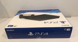 New
													PlayStation 4 Slim - Black, 1 TB, photo 5 of 6
