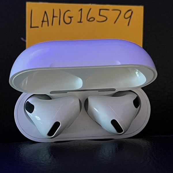 Apple AirPods (4th Gen) - Standard