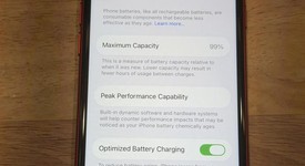 Good
													Apple iPhone SE 2nd Gen 2020 - Unlocked, Red, 64 GB, A2275, photo 1 of 3