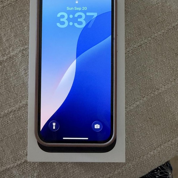 Apple iPhone 13 - AT&T, 128 GB, Starlight, A2482