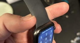 Good
													Apple Watch SE 1st Gen 44mm - Gray, A2352 - GPS, Aluminum, photo 5 of 6