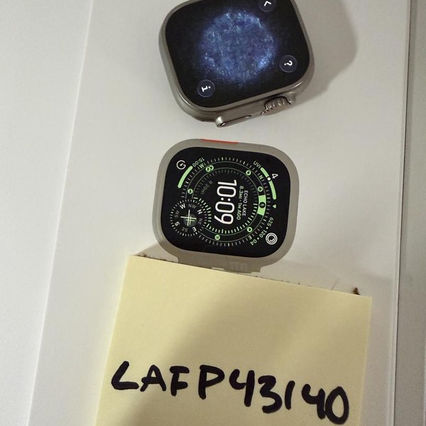 Apple Watch Ultra 49mm - Unlocked, Titanium, A2622