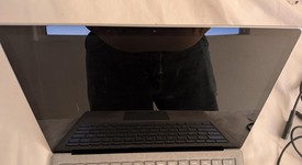 Good
													Microsoft Surface Laptop 2 - I5, Platinum, 128 GB, 8 GB, photo 5 of 19