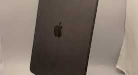 Good
													Apple iPad Pro 11" 4th Gen 2022 - Unlocked, Gray, 256 GB, photo 2 of 5