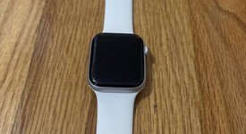 Fair
													Apple Watch SE 2nd Gen 44mm - Silver, A2723 - GPS, Aluminum, photo 5 of 7