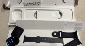 Good
													Apple Watch Series 8 45mm - Verizon, Midnight, A2774 - Cellular, Aluminum, photo 2 of 15