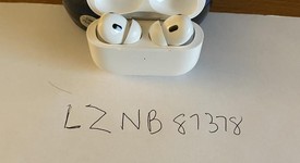 Used
													Apple AirPods Pro 2 - Lightning, photo 2 of 2