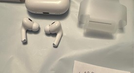 Used
													Apple AirPods Pro 2 - USB-C, photo 2 of 3