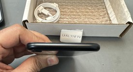 Mint
													Apple iPhone SE 3rd Gen 2022 - Unlocked, Midnight, 64 GB, A2595, photo 3 of 6