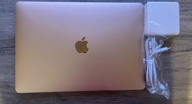 Good
													MacBook Air 2019 - 13" - I5, Gold, 128 GB, 8 GB, photo 2 of 8