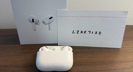 Used
													Apple AirPods Pro - Wireless Case, photo 1 of 12