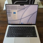 Mint MacBook Pro 2026 - 14 inch (M5) - 1 TB, Silver, 24 GB, Apple M5 Pro 15-core (16-core GPU), Standard Display