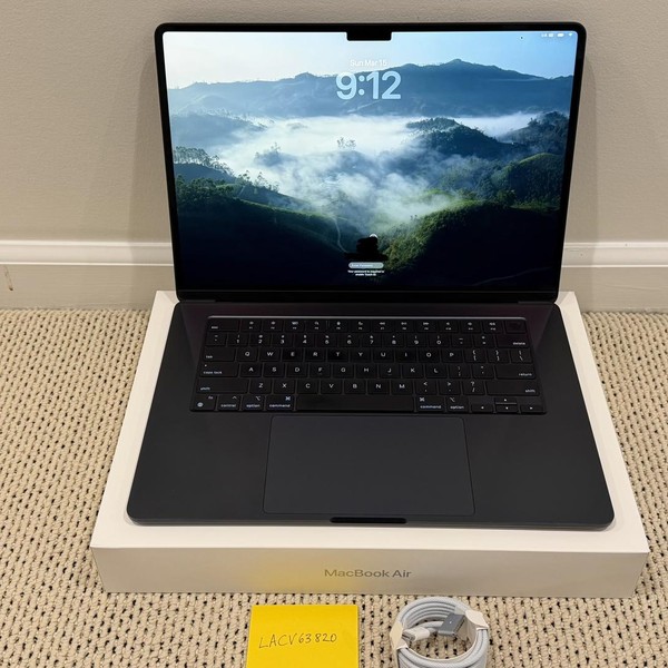 MacBook Air 2023 (M2) - 15 inch - 512 GB, Midnight, 16 GB, Apple M2