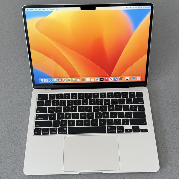 MacBook Air 2022 (M2) - 13 inch - Apple M2, Starlight, 256 GB, 8 GB