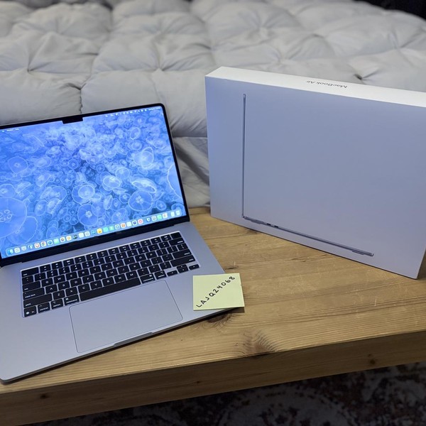 MacBook Air 2025 (M4) - 15 inch - 512 GB, Sky Blue, 16 GB, Apple M4