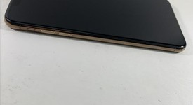 Good
													Apple iPhone Xs Max - Unlocked, Gold, 64 GB, A1921, photo 4 of 10