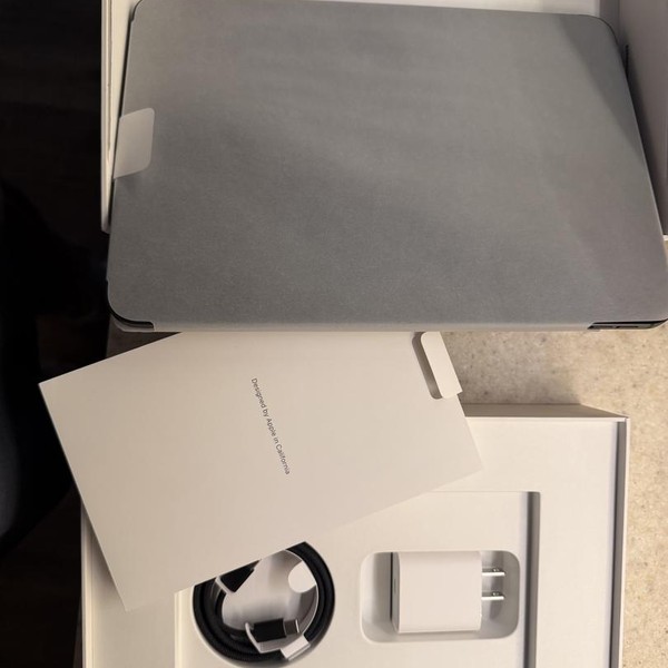 Apple iPad Pro 11 inch (M4) 2024 - Wi-Fi, 1 TB, Black, 16 GB, A2836, Standard Glass