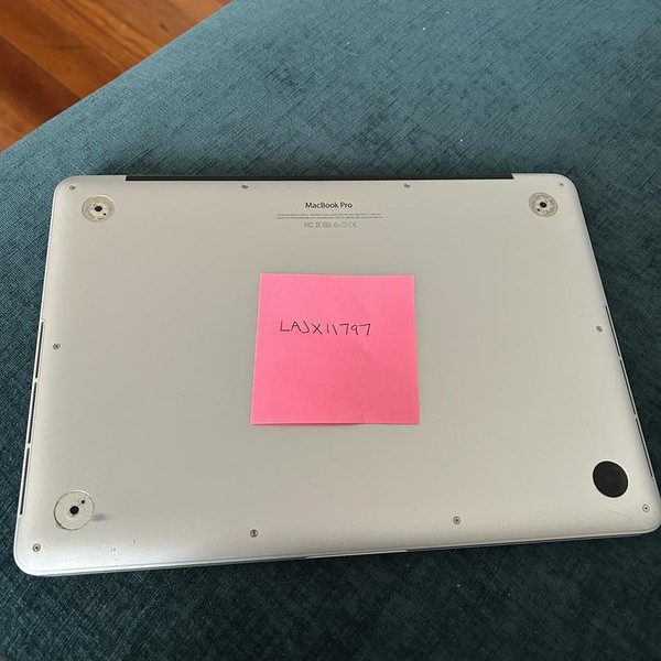 MacBook Pro 2015 (Retina) - 13 inch - 256 GB, Silver, 8 GB