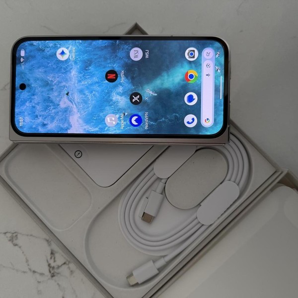 Google Pixel 9 Pro Fold - Unlocked, 256 GB, Porcelain, GGH2X