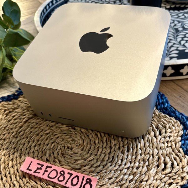 Mac Studio 2022 - 1 TB, 64 GB, Apple M1 Max, 24 Core GPU