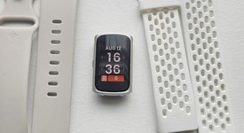 Mint
													Fitbit Charge 6 - Silver, photo 3 of 9