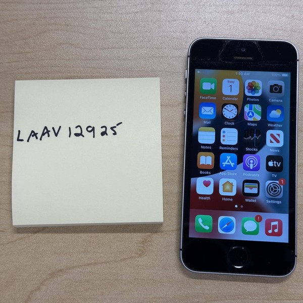 Apple iPhone SE 1st Gen 2016 - Unlocked, Grey, 32 GB, A1662