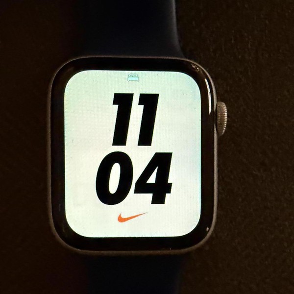 Apple Watch Series 4 44mm - Silver, A1978 - GPS, Nike
