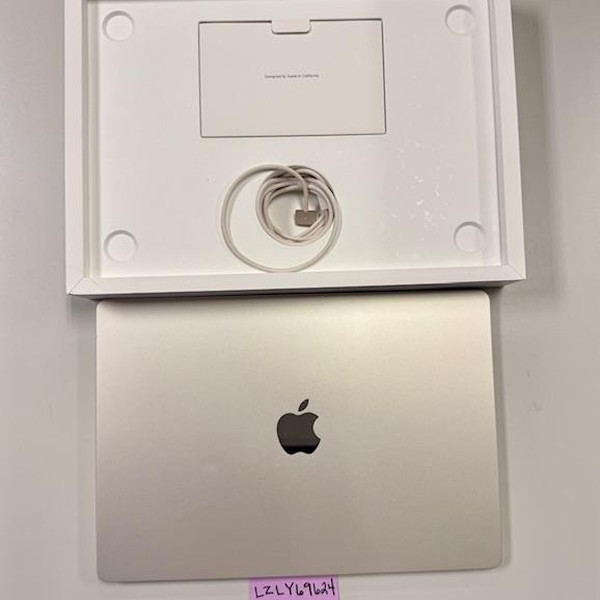 MacBook Air 2023 (M2) - 15 inch - 256 GB, Silver, 8 GB, Apple M2