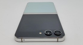 Fair
													Samsung Galaxy Z Flip5 - AT&T, Green, 512 GB, 8 GB, SM-F731U, photo 5 of 8