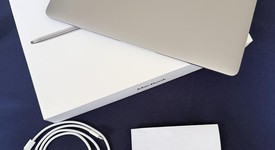 Good
													Macbook Retina 2017 - 12" - I5, Silver, 512 GB, 8 GB, photo 3 of 12