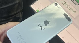 Mint
													Apple iPod Touch 6th Gen - Wi-Fi, Silver, 16 GB, photo 3 of 8