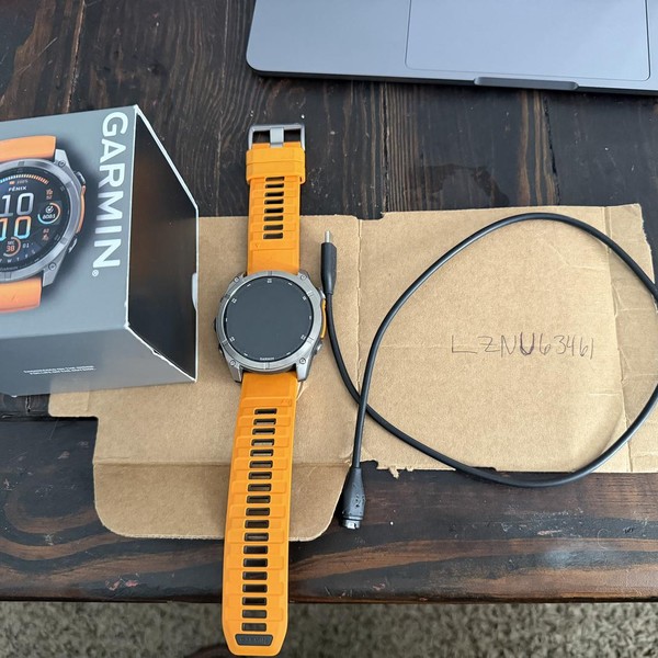 Garmin Fenix 8 - Titanium, AMOLED