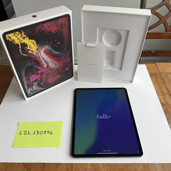 Apple iPad Pro 12.9 inch 3rd Gen 2018 - Unlocked, 256 GB, Gray, A2014