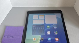 Fair
													Apple iPad 9th Gen - Unlocked, Gray, 64 GB, A2603, photo 1 of 8