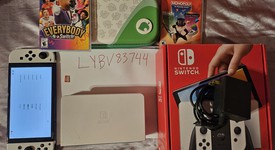 Fair
													Nintendo Switch - OLED - White, 64 GB, photo 1 of 13