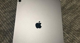 Mint
													Apple iPad Air 13" (M3) 2025 - Unlocked, Gray, 128 GB, photo 2 of 11