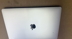Fair
													MacBook Pro 2020 - 13" - Apple M1, Silver, 256 GB, 8 GB, photo 2 of 11