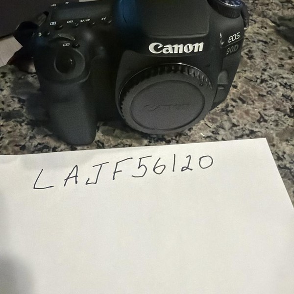 Canon EOS 90D