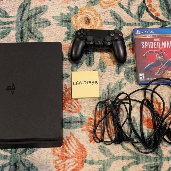 PlayStation 4 Slim - 1 TB, Black