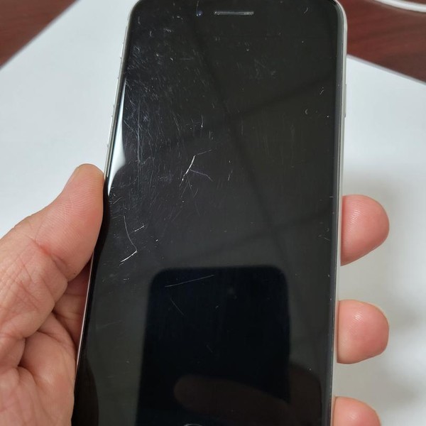 Apple iPhone SE 2nd Gen 2020 - Unlocked, 64 GB, White, A2275