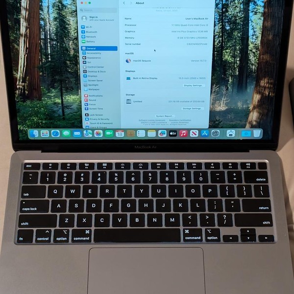 MacBook Air 2020 - 13 inch - I5, Gray, 256 GB, 8 GB