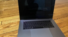 Fair
													MacBook Pro 2018 (With Touch Bar) - 15" - I7, Gray, 512 GB, 16 GB, photo 5 of 11