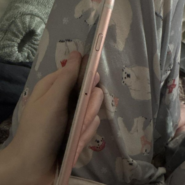 Apple iPhone 6S - Unlocked, Rose Gold, 32 GB, A1633