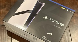 Mint
													PlayStation 5 Pro (2024) - White, 2 TB, photo 3 of 17