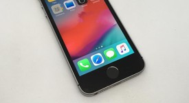 Good
													Apple iPhone SE 1st Gen 2016 - TracFone, Grey, 32 GB, A1662, photo 2 of 11