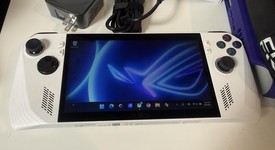 Good
													Asus ROG Ally 7" - Z1 Extreme, White, 512 GB, 16 GB, Ryzen Z1 Extreme, photo 4 of 6