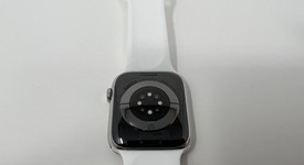 Good
													Apple Watch Series 6 44mm - Unlocked, Silver, A2294 - Cellular, Stainless Steel, photo 2 of 6