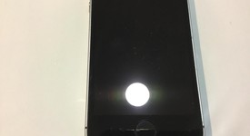 Good
													Apple iPhone SE 1st Gen 2016 - AT&T, Grey, 32 GB, A1662, photo 3 of 10