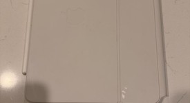Good
													Apple iPad Air 5th Gen - Wi-Fi, Purple, 64 GB, A2588, photo 4 of 6